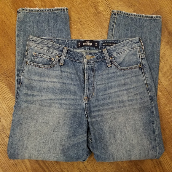 Hollister Denim - Ultra High-Rise Vintage Straight Jeans Button Fly